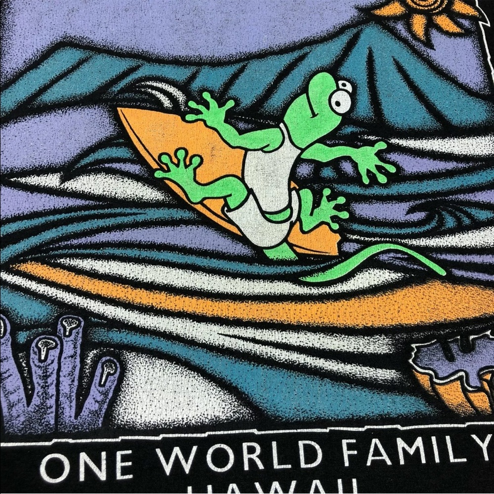 Vintage 90s Black One World Family Hawaii Ocean Gecko Shirt View 3